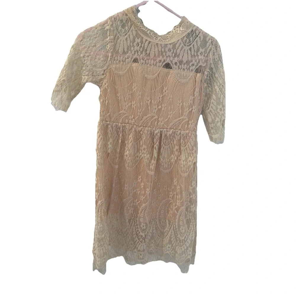 Beautiful Champaigne Little Girls Lace Dress, see sizing in descriptions, fall